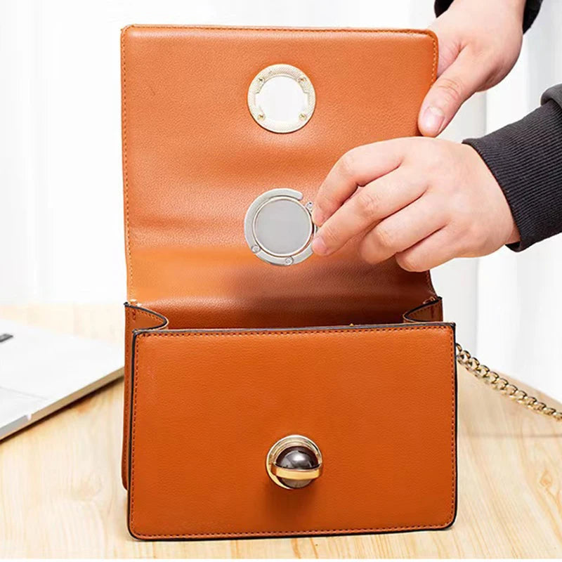Porte-sac de table Cristal – Élégance pratique au quotidien